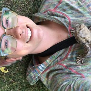 Meet your Posher, Ella